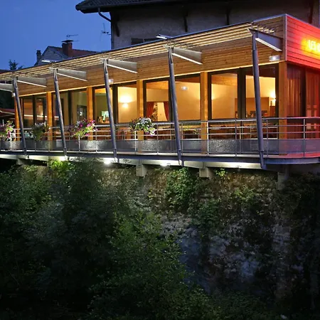 Logis Restaurant Les Rives De L'arzon 2*