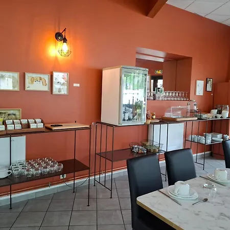 Logis Restaurant Les Rives De L'arzon