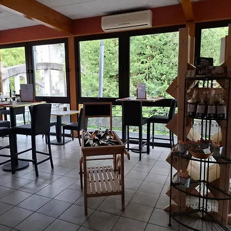 Logis Restaurant Les Rives De L'arzon Hotel Vorey