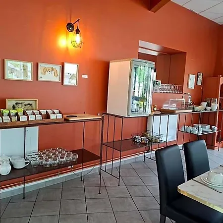 Logis Restaurant Les Rives De L'arzon 酒店 3*