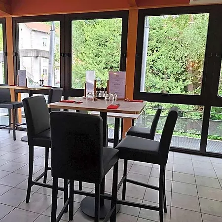 Logis Restaurant Les Rives De L'arzon 3*