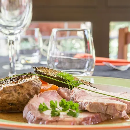 Hotell Logis Restaurant Les Rives De L'arzon 3*