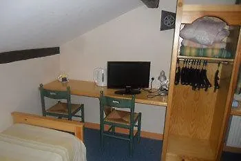 Hotell Logis Restaurant Les Rives De L'arzon Vorey