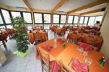 Hotell Logis Restaurant Les Rives De L'arzon Vorey