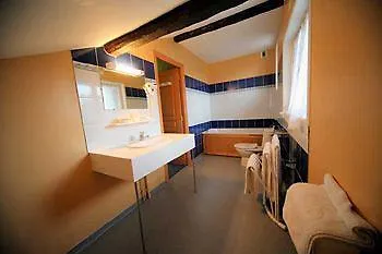 Logis Restaurant Les Rives De L'arzon Hotell