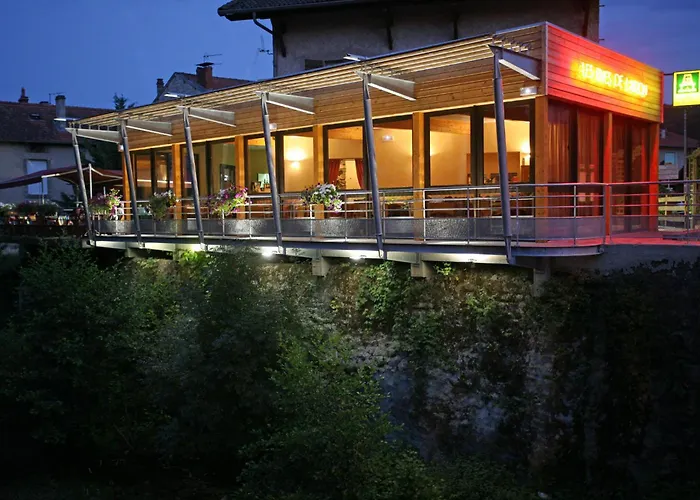 Logis Restaurant Les Rives De L'arzon 3*